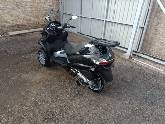 Piaggio mp3 400LT CZ doklady v ceně na řidičák sk.B černá - 3