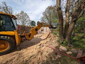 Zemní a výkopové práce JCB 4CX Třeboňsko - 3