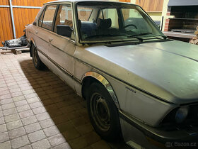 Bmw 5 E12. 525  nahradni dily s celeho  vozu - 3