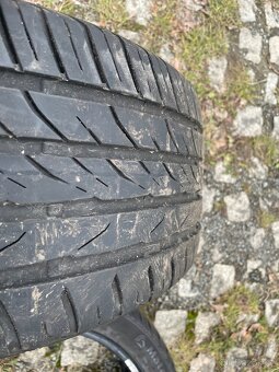 Pneu 225/45R17 - 3