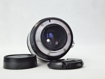 NIKKOR-Q auto 135mm f/2.8 full-frame - 3