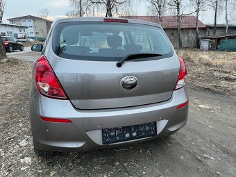 Hyundai i20 benzin r.v.2013 pouze 111Tkm - 3