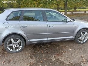 Audi A3 sportback 1,6 85kw benzin ,webasto - 3