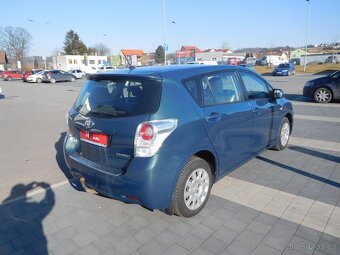 Toyota VERSO 2.0 D-4D, 93 kW, Aut. Klima, 7. Míst - 3