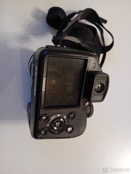 FujiFilm FinePix S5700 - 3