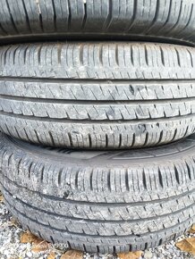 Letní pneu 215/65 R15C . - 3