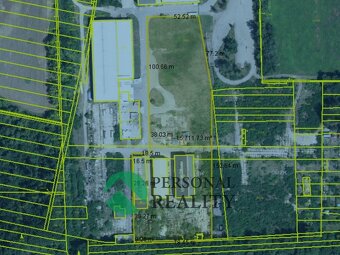 Prodej pozemku v průmyslovém areálu 15 000 m2 s 3 skladovými - 3