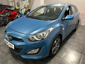 Hyundai i30 1,4 CRDI TRIKOLOR NOVÉ PNEU - 3