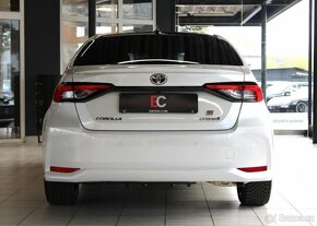 Toyota Corolla GR Sport Hybrid e-CVT sedan hybridní automat - 3
