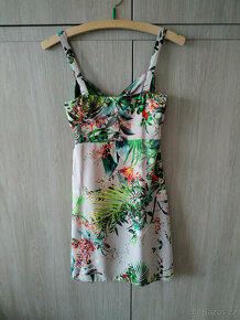 Letní šaty s tropickým vzorem, velikost S/M - 3