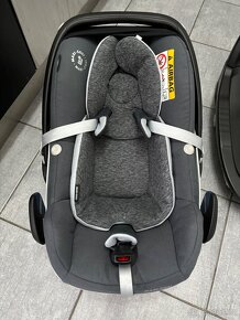 Maxi-Cosi Pebble Pro i-Size + FamilyFix3 základna - 3