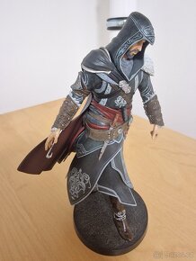 Assassin's Creed Revelations Ezio Statue - 22cm - 3