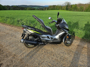 Kawasaky J 300 motorka, skútr - 3