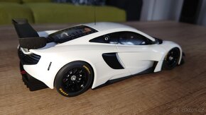 McLaren 650S GT3 - AutoArt 1:18 - 3