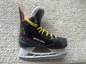 Brusle Bauer Vapor 3x PRO Yth, 11,5D - 3