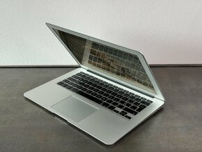 MacBook Air 13" 2013 i5 / 4GB / 128GB - DPH - 3