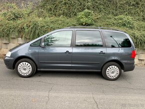 Volkswagen Sharan 2.0 i benzín  7 místný - 3