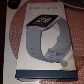 Hodinky fitbit versa - 3