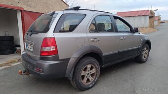 Sorento po GO motoru na opravu/díly - 3