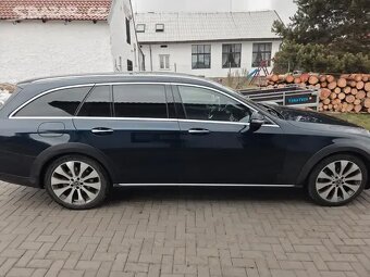 MB E 220d 4Matic,AllTerrain,Tažné,Webasto,Kamera. - 3