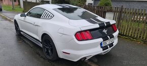 Ford Mustang 3,7i V6 227 Kw...r.v.2015 - 3