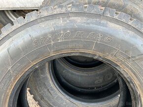 Pneu 275/70 R22,5 - 3