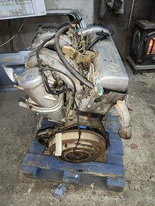 MERCEDES MOTOR 601 DIESEL - 3