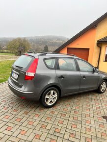 Hyundai i30cw 1.6CRDi 2008 85KW Style kombi. - 3