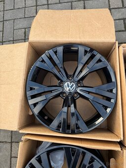 ORIGINÁL Alu Volkswagen Kalamata R18, 5x112 - TOP STAV - 3