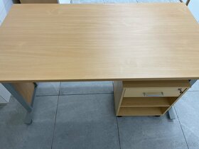 Kancelářský stůl - 3