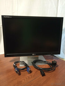 Monitor LG - 3