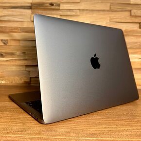 MacBook Pro 13,i5,2018, 16GB RAM, 256GB NOVA BATERIE - 3