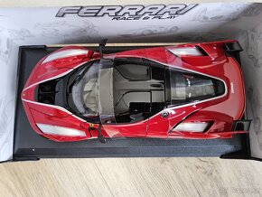 Bburago Ferrari FXX K, 1:18 - 3