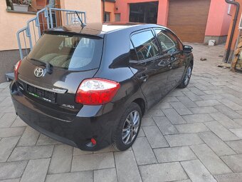 Toyota Auris 1.3i 73kw - 3