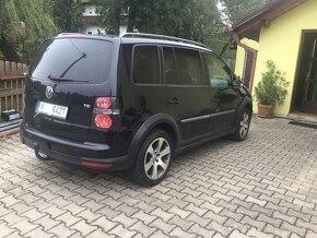 Prodam VW Touran CROSS 1,4Tsi Rv.12/2008 SERVISKA  - 3