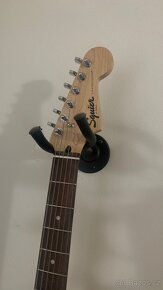 Fender Squier Stratocaster - 3