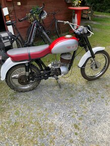 Jawa 250 - 3