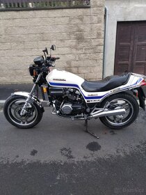 HONDA VF 750S - 3