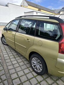 Prodám Citroen C4 grand Picasso v Automatu 7mist - 3