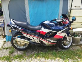 Suzuki GSX 750F - 3