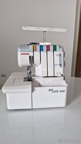 Overlock Janome 744D - 3