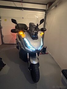 Honda ADV 350 2024 - záruka Honda -1.100km - 3