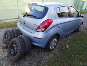 Hyundai i20 1.2 benzín,60000km, SERVISKA, 1MAJITEL - 3