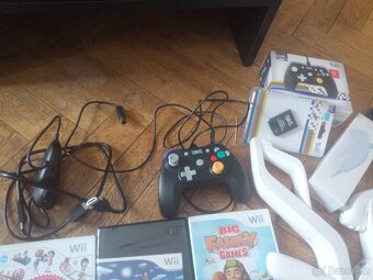 Nintendo Wii + bohate prislusenstvi - 3