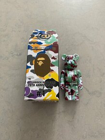 Bearbrick A Bathing Ape 28th Anniversary Camo #1 100% Red/Gr - 3