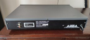 NAD 522 cd player - 3