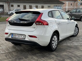 Volvo V40 D2 Momentum - 3