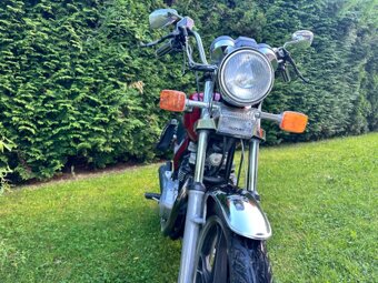 Suzuki GR 650 - 3