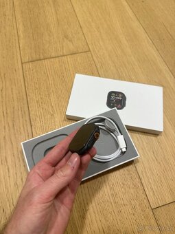 Apple Watch Ultra 2 49mm černé - 3