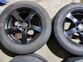 Alu kola 5x114.3, 7Jx17, ET 48 + pneu 225/65R17 - 3